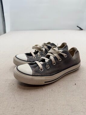 Converse  Low Top Sneakers in Gray and White